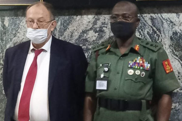 Chief of Army Staff (COAS), Lt.-Gen. Farouk Yahaya with Russian Ambassador to Nigeria, Alexey Shebarshin
