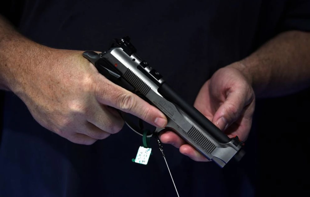 Gun