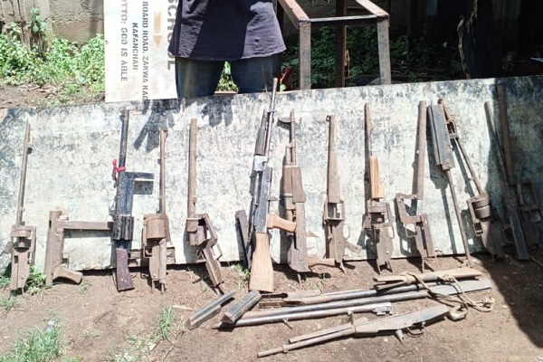 Army bust gun manufacturing syndicate, recover weapons, combat gears, ammunition