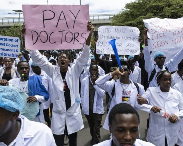 Doctors from Kenyatta University Teaching, Referral and Research Hospital (KUTRRH) during a protest