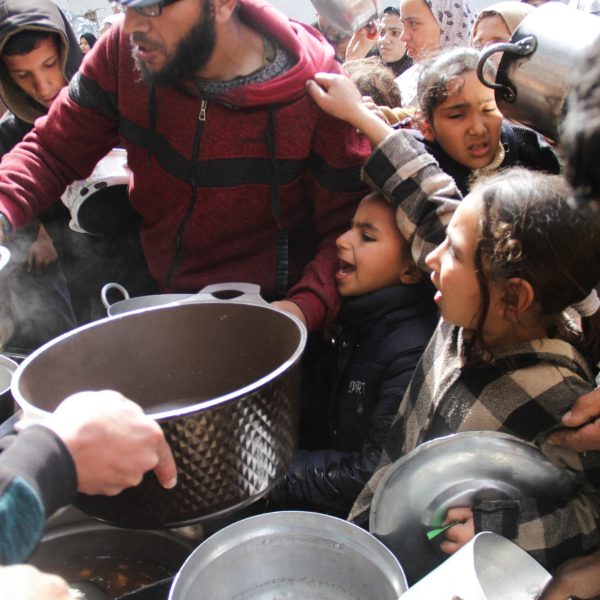 Gaza residents struggling to receive free food