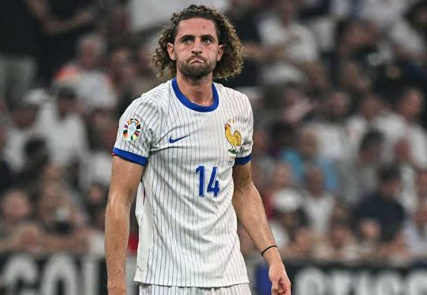 Clubless Rabiot offers himself to Premier League Club he claimed “were below his level”