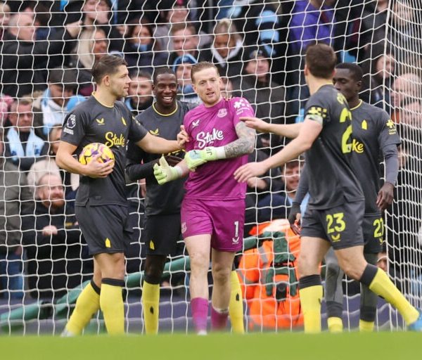 Haaland misses penalty as Everton frustrate struggling Man City