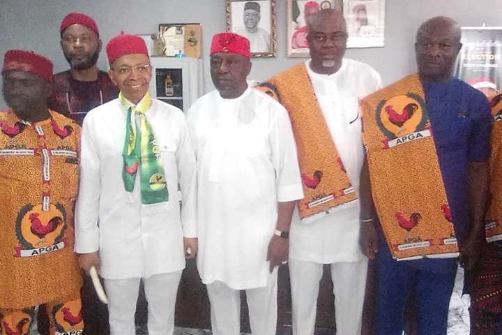 Anambra PDP stakeholders, supporters decamp to APGA