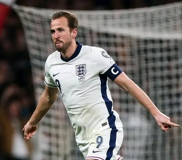 Liverpool eye Kane to replace misfiring Nunez