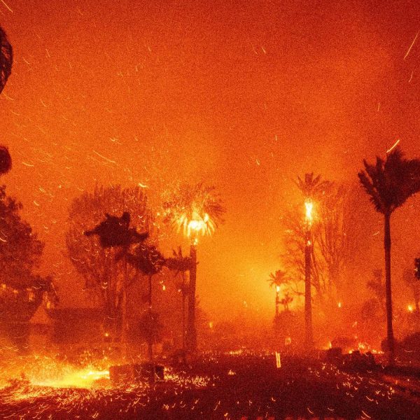LAFD issues evacuation order to LA. residents