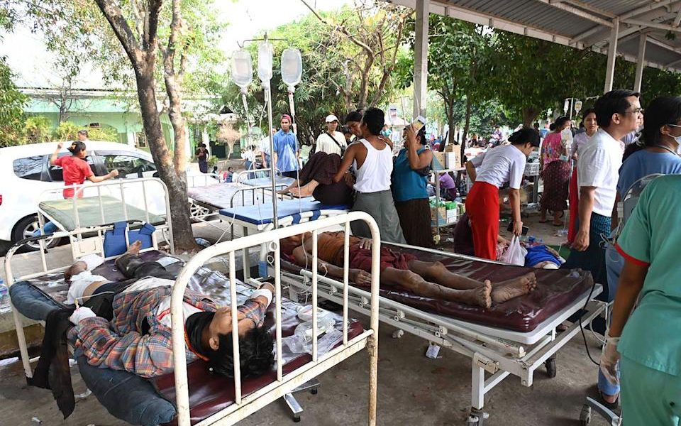 Victims of Myanmar earthquake prefer being treated at car park