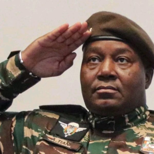 Tchiani assumes Niger presidency, dissolves political parties