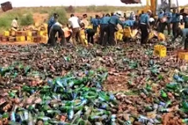 Hisbah Commission destroys 51 cartons of alcohol in Yobe