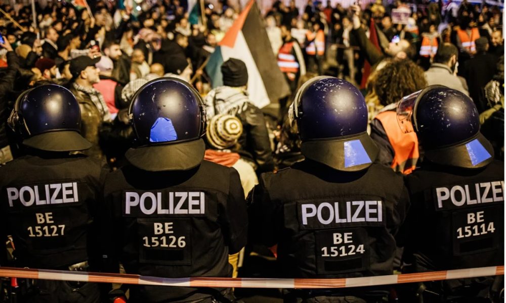 EU, US citizens face deportation