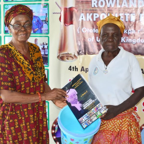 OERAF director Dr. Akpodiete gave out soft grants to Iwhreko community women