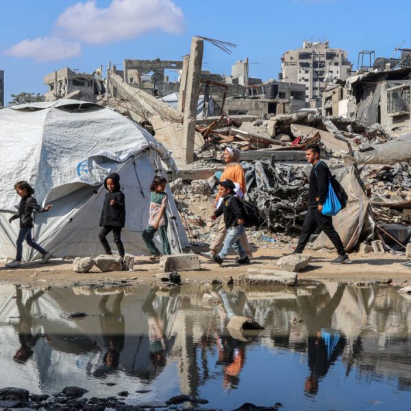 Israeli Minister says there no plans to allow aid into Gaza