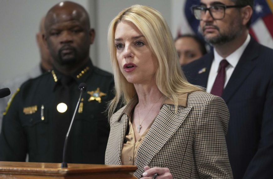 Pam Bondi