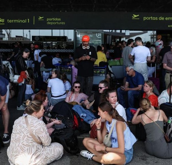 Power outage hits Spain and Portugal