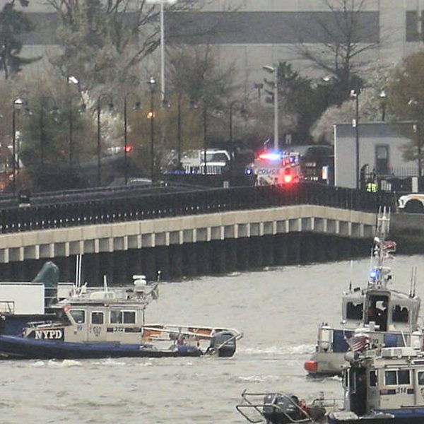 Six die in helicopter crash in Hudson river, New York City