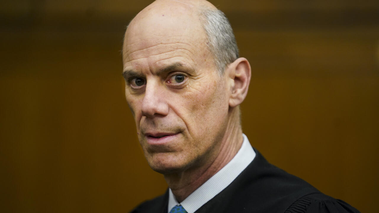 US Judge says to hold Trump for contempt of court