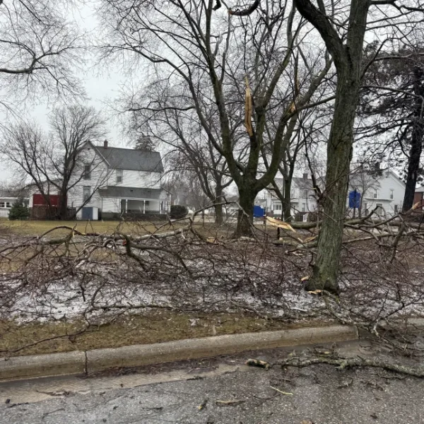 Two dead as violent storm strikes across Central-Eastern US