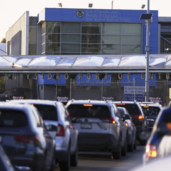 Two U.S. border patrol officers charged with taking bribes to admit illegal migrants