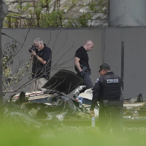 Three dead, one injured in a plane crash near south Florida