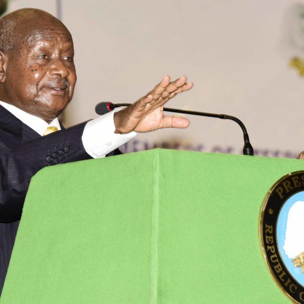 Ugandan dictator Museveni visits South Sudan amid crisis