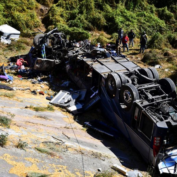 Mexico: 21 dead, others injured in fatal auto crash