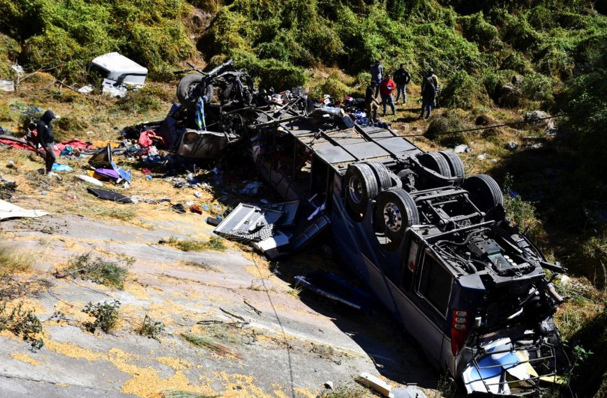 Mexico: 21 dead, others injured in fatal auto crash