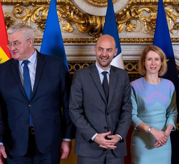 Europe divided over Trump's call for Ukraine to make peace with Russia