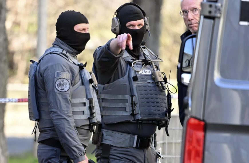 Germany arrests threeUkrainians over suspected parcel bombs
