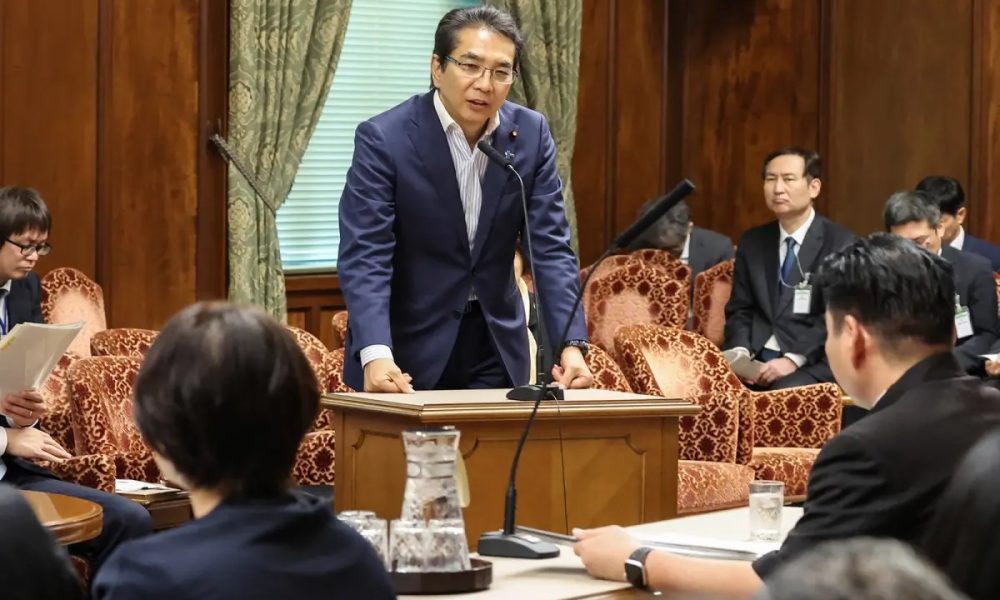 Japan's minister resigns over his comments about getting free rice