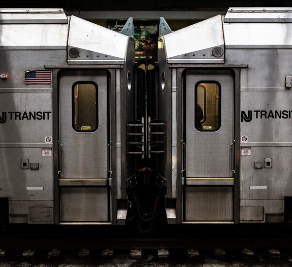 NJ Transit warns of looming rail strike