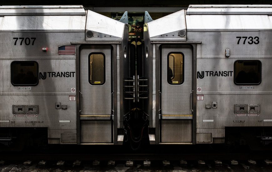 NJ Transit warns of looming rail strike