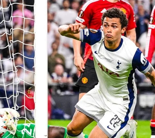 Spurs defeat Man United to win Europa League