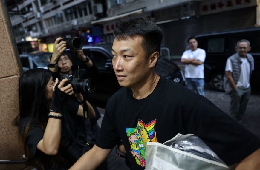 Second group of democrats freed after 4 years in jail