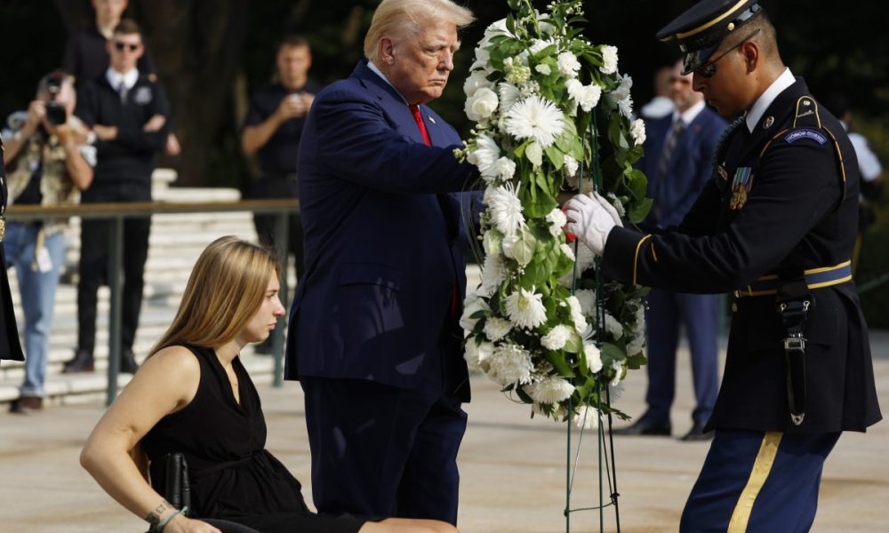 Trump honours fallen soldiers-Arlington memorial day