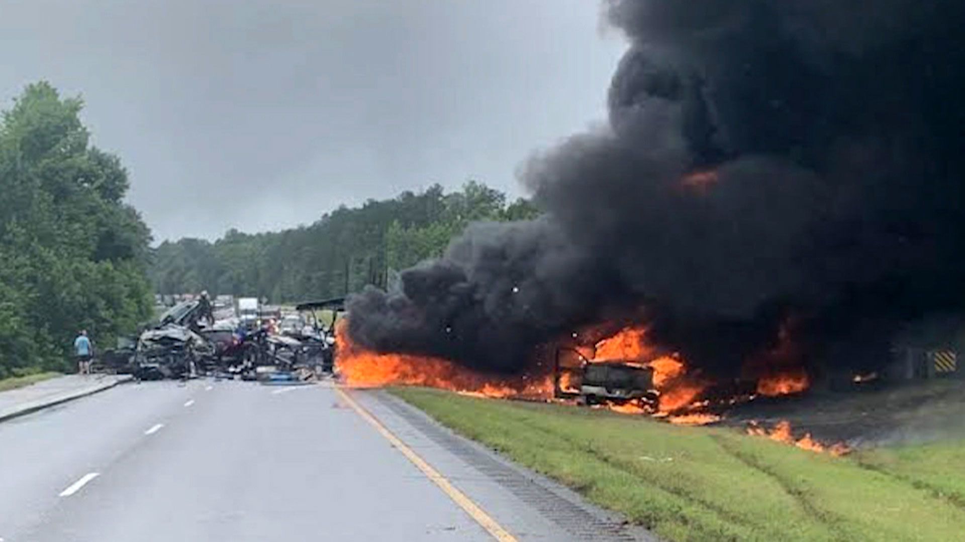 Crash at I-75 Georgia, 3 dead, 2 injured