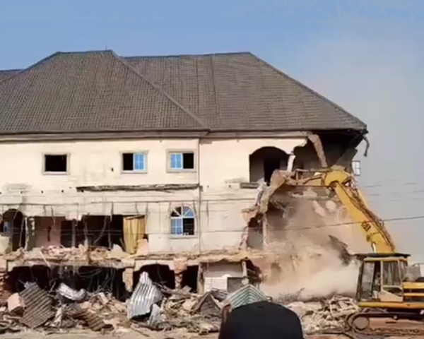 Anambra State government demolishing a hotel used for criminal activities