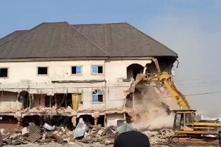 Anambra State government demolishing a hotel used for criminal activities