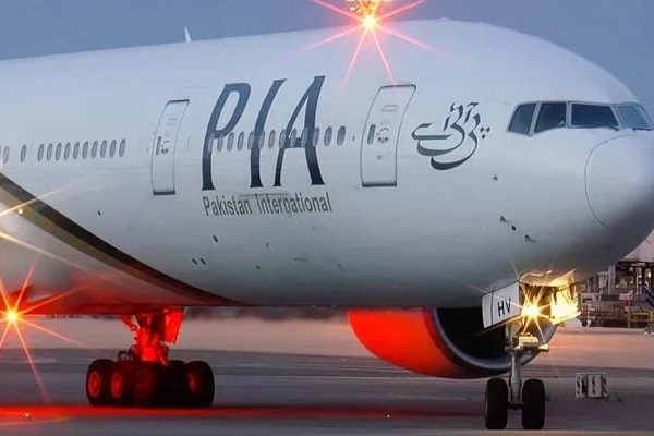 Gulf nations shut down airspace amid Iran attack