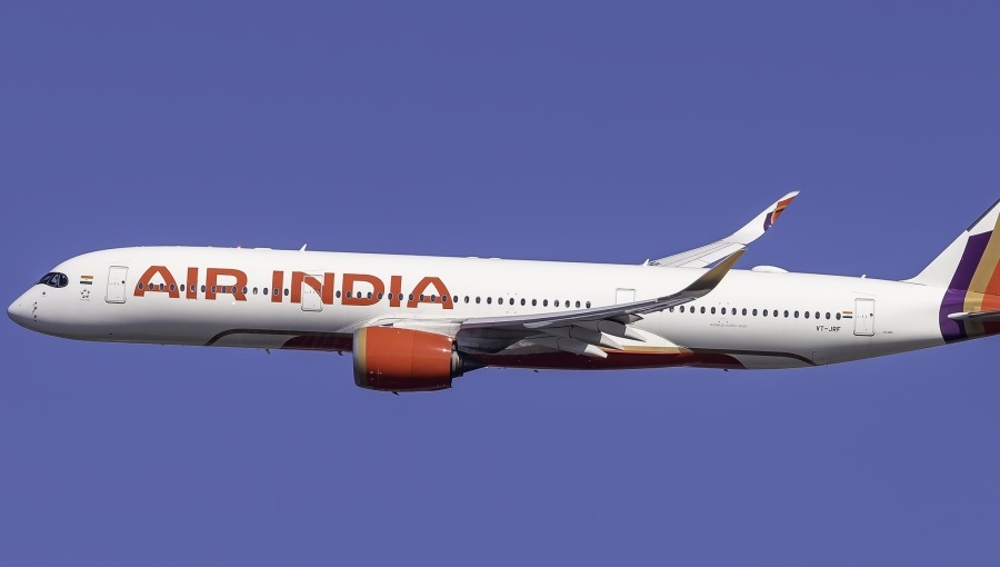London-bound Air India crashes, killing over 200 on board