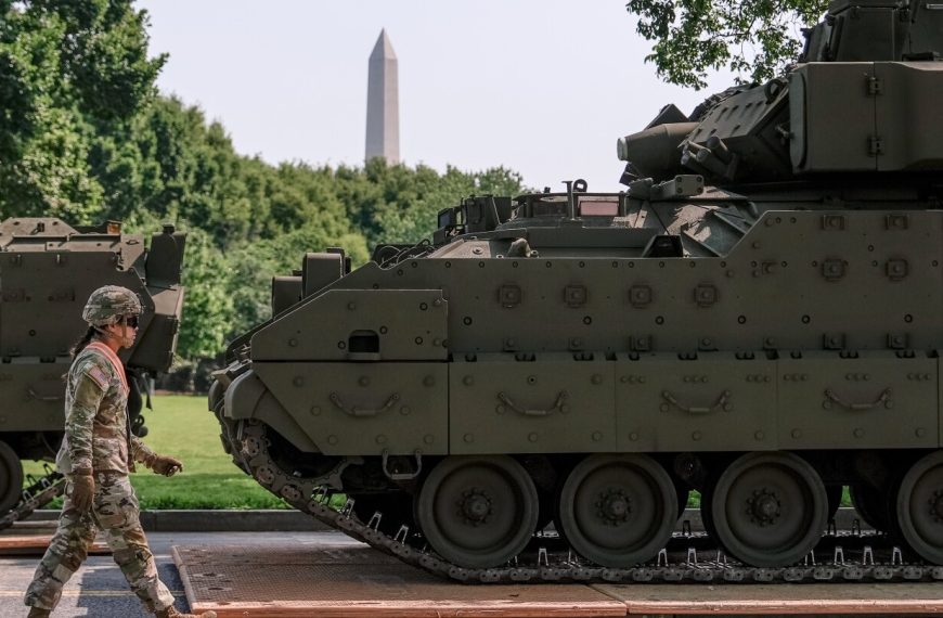 DC prepares for Trump's high-profile military parade