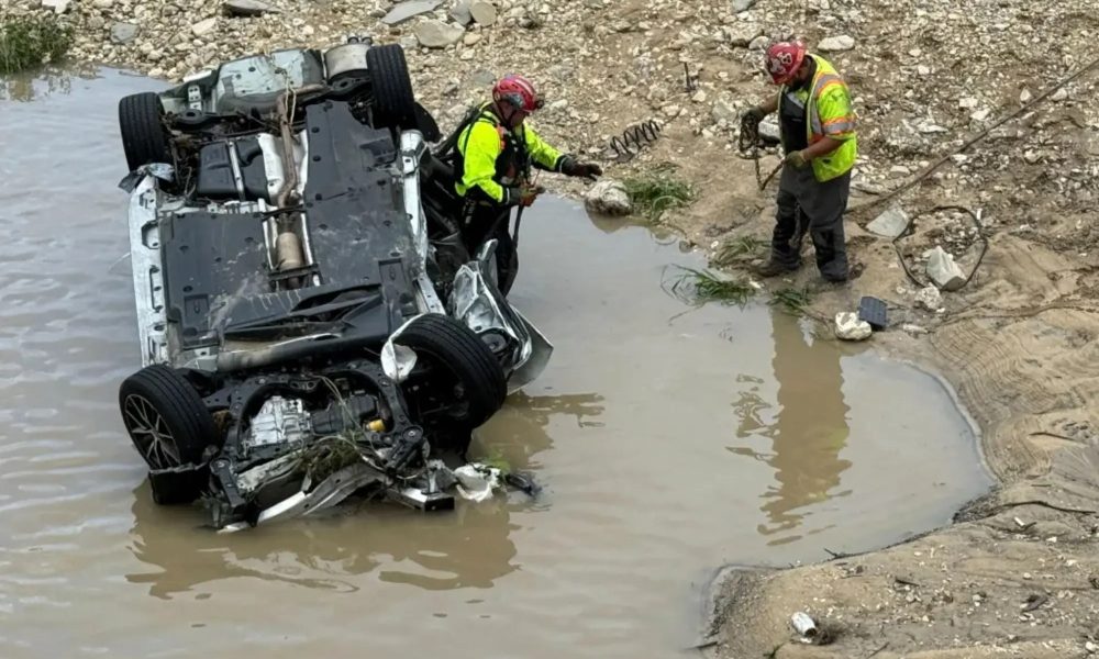 Death toll in San Antonio floods rises to 11-rescue team in search of the missing