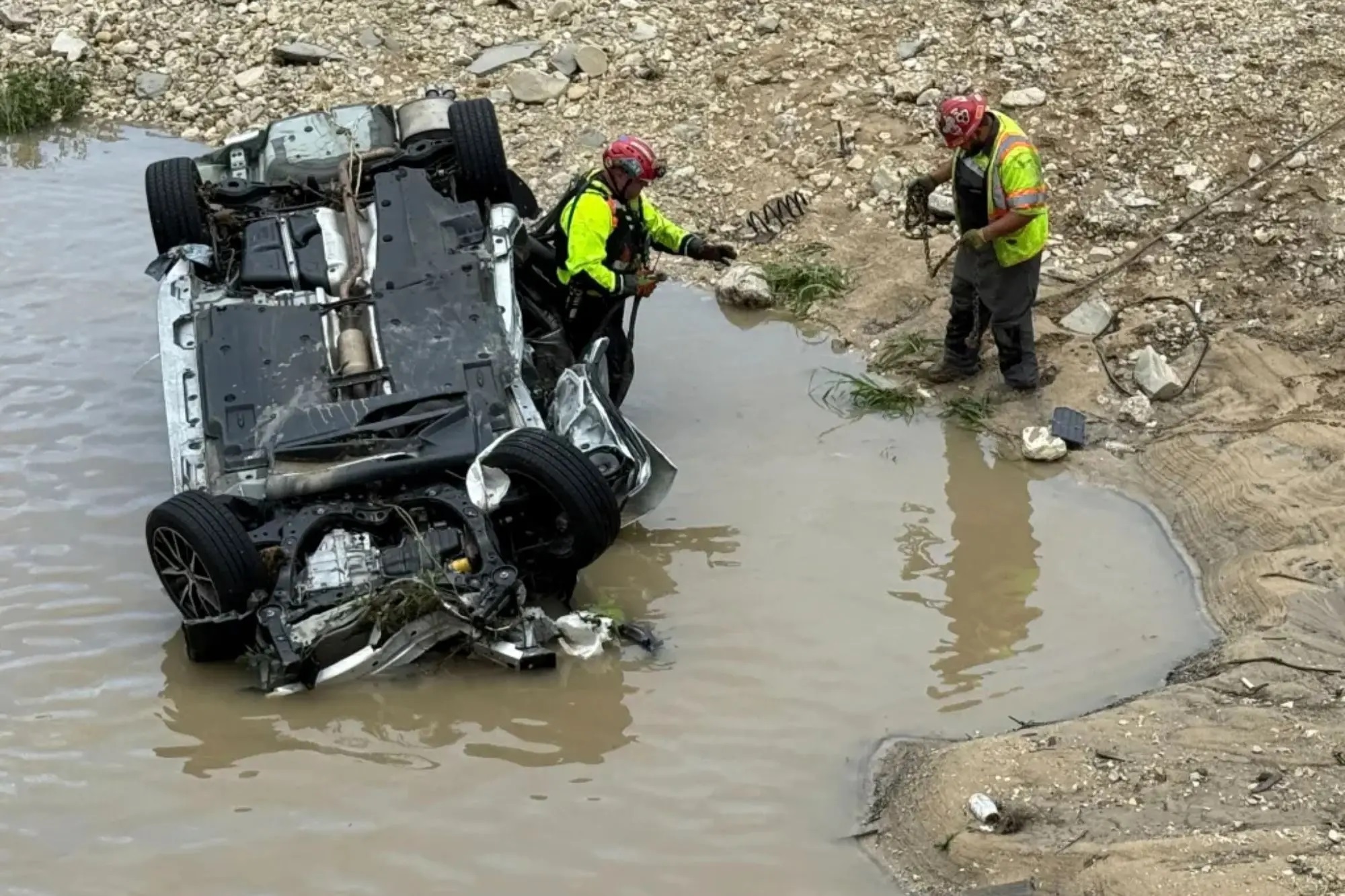 Death toll in San Antonio floods rises to 11-rescue team in search of the missing