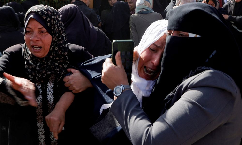 27 Palestinians killed in Israeli fire at Gaza food point