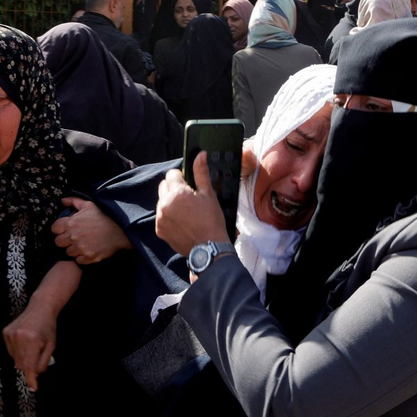 27 Palestinians killed in Israeli fire at Gaza food point