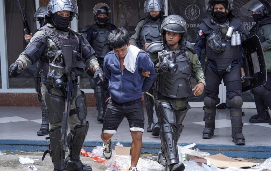 Protests in Panama turn deadly