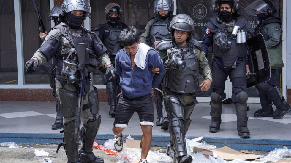 Protests in Panama turn deadly