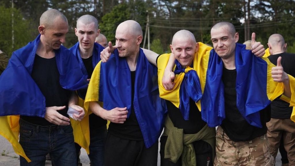 Russia and Ukraine commence prisoner swap