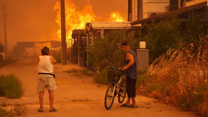 Turkey grapples with wildfires for second day
