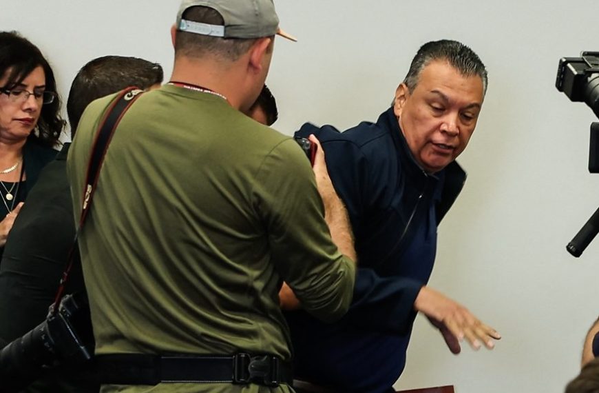 US Senator disgraced out of LA conference