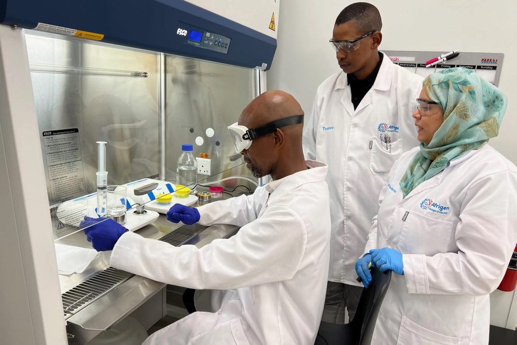 US experts fear all vaccines at risk as Trump officials target mRNA jabs